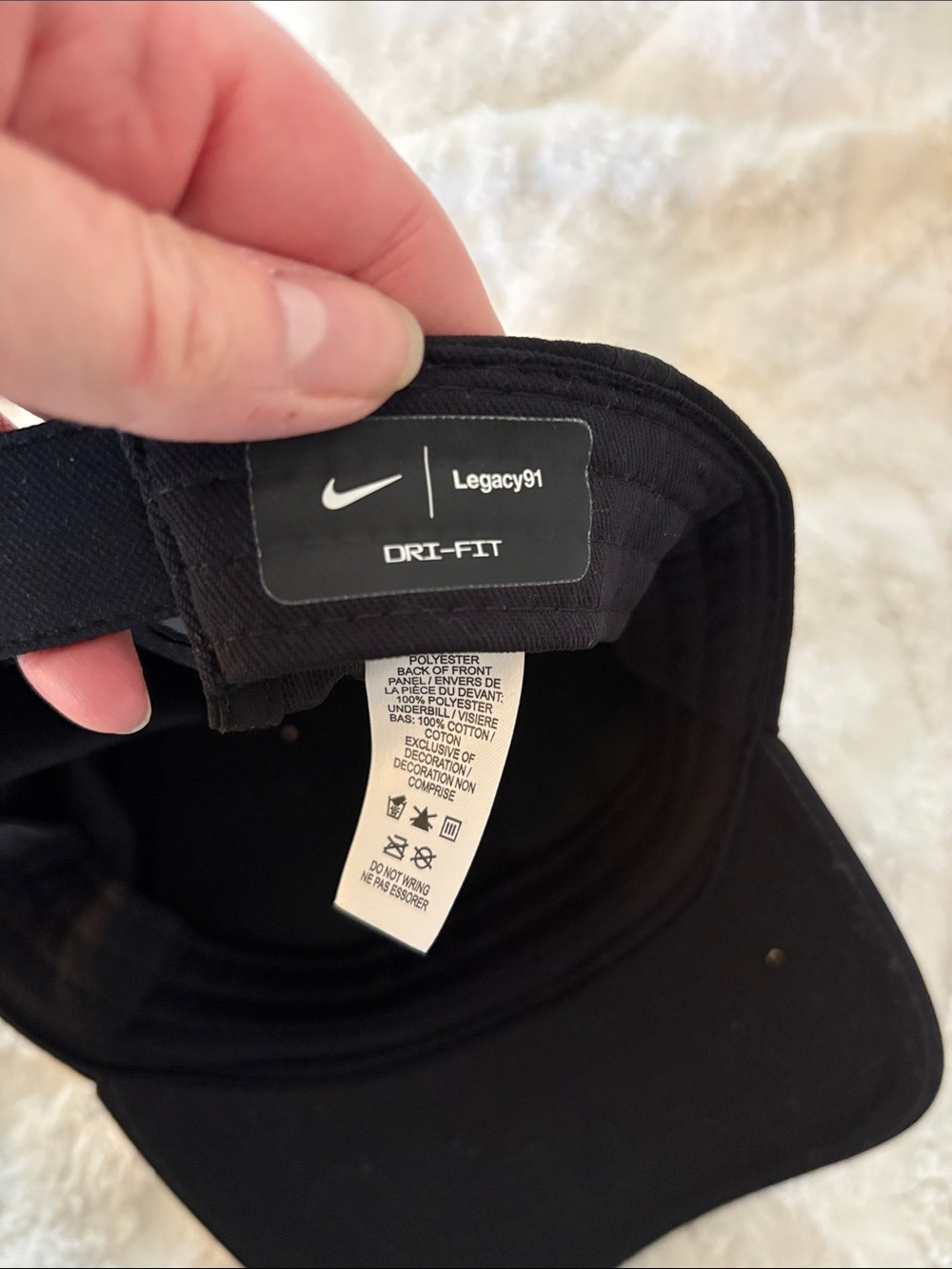 Nike hat - Picture 3 of 3